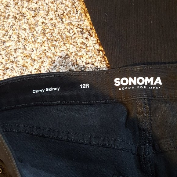 Black Skinny Jeans- NWT - Picture 3 of 4